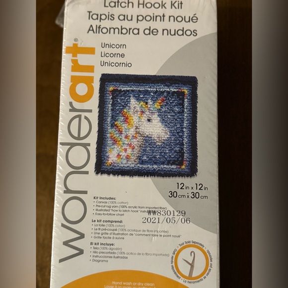 Wonder Art Blue Butterfly Latch Hook Kit 12" x 12" NEW Sealed - Picture 8 of 9